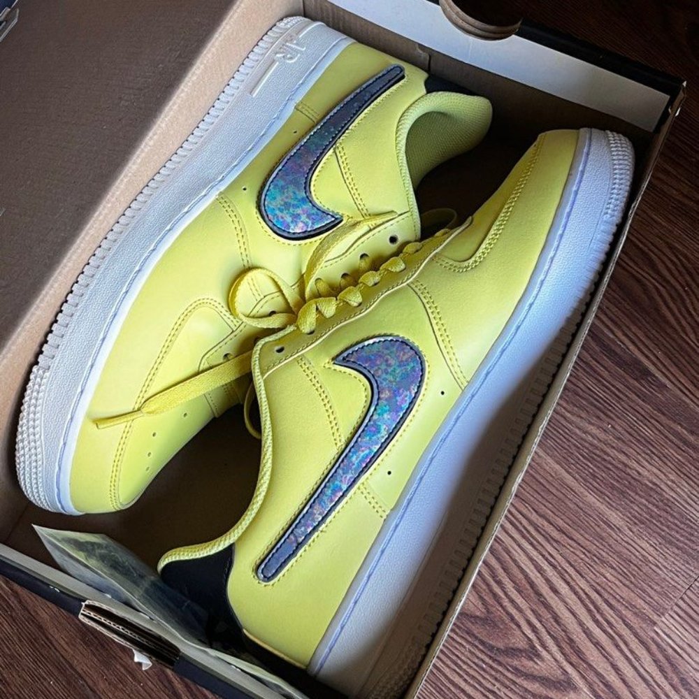 Nike Airforce 1 'Yellow Pulse'
